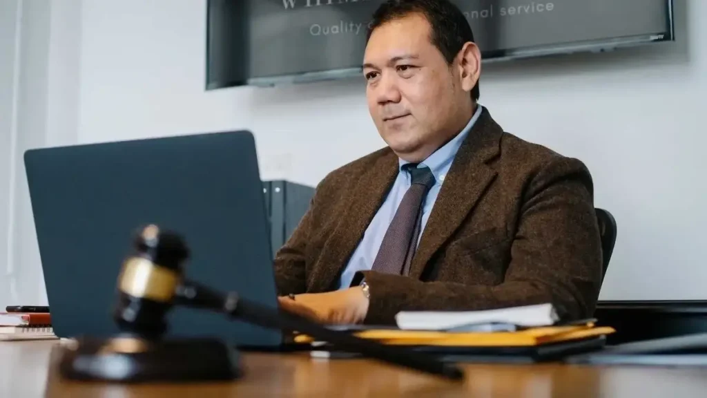 Advogados em Silvanópolis: Como contratar sem riscos