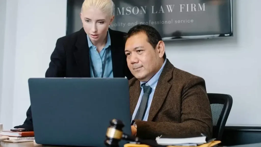 Advogados em Capitão Poço: Como contratar sem riscos